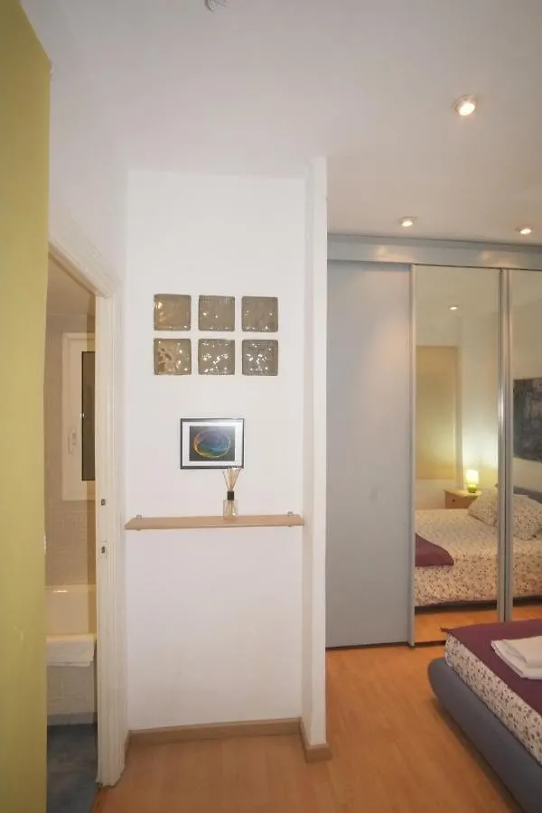 Lovely Apartment At Park Gueell Barcelona