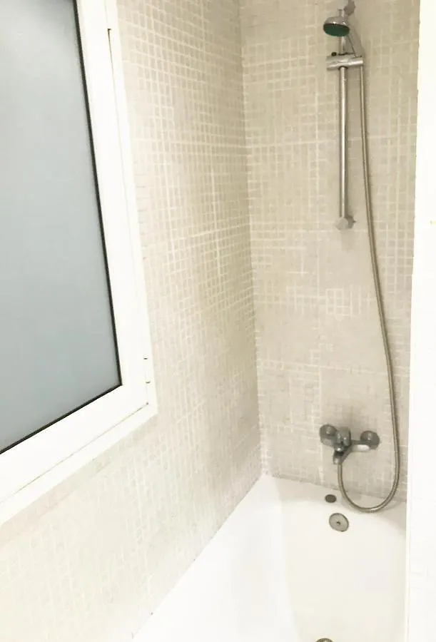 Lovely Apartment At Park Gueell 0*, Barcelone